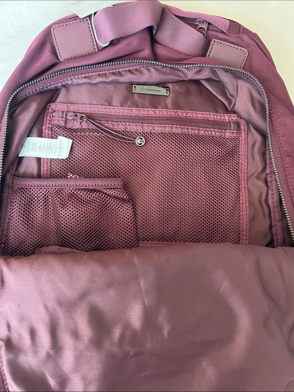 lululemon City Adventure Backpack II cassis maroon new nwt - Picture 7 of 11
